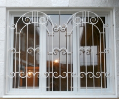 Grile metalice glisante pentru ferestre